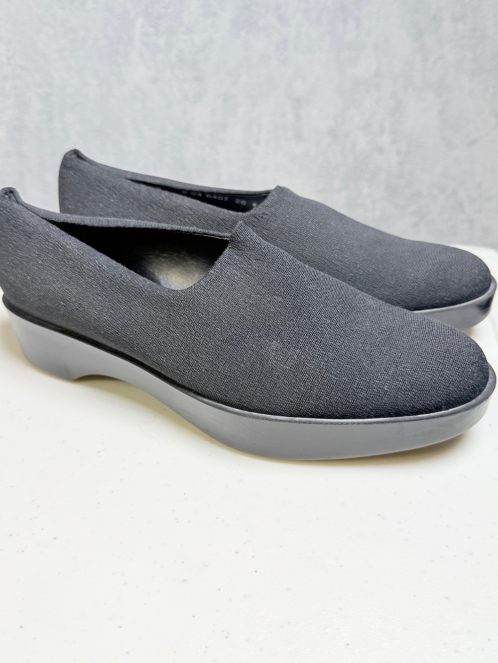 Robert Clergerie Shoes Size 6 Black Slipons